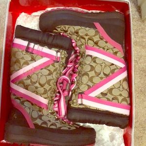 Coach boots